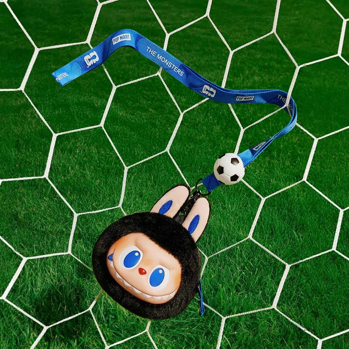 THE MONSTERS × FIFA Series Vinyl-Plüsch-Anhänger