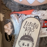 Labubu × Vans – Vinyl Plush Doll Oldskool | Edición para coleccionistas