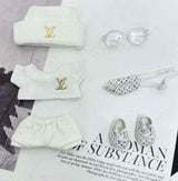 Tenue blanche à monogramme Louis Vuitton