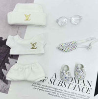 Tenue blanche à monogramme Louis Vuitton