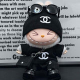 Komplett schwarzes Chanel-Streetwear-Outfit